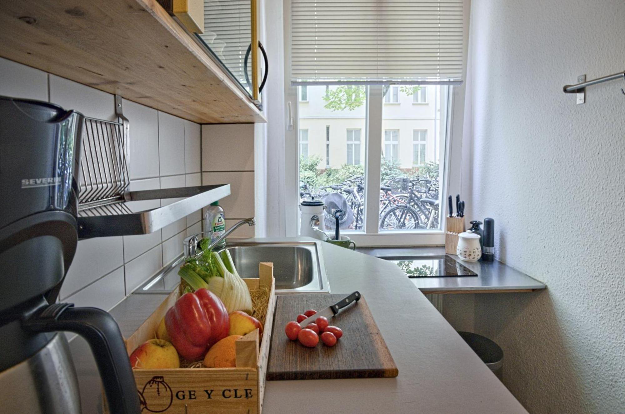Quiet Courtyard Apartment Берлін Екстер'єр фото